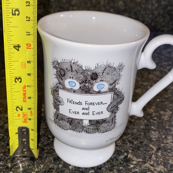 PAPEL GIFTWARE Accents & collectibles “Friends Forever and Ever and Ever” mug - Picture 6 of 7